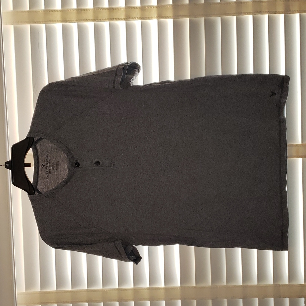 men's American eagle 2 button shirt